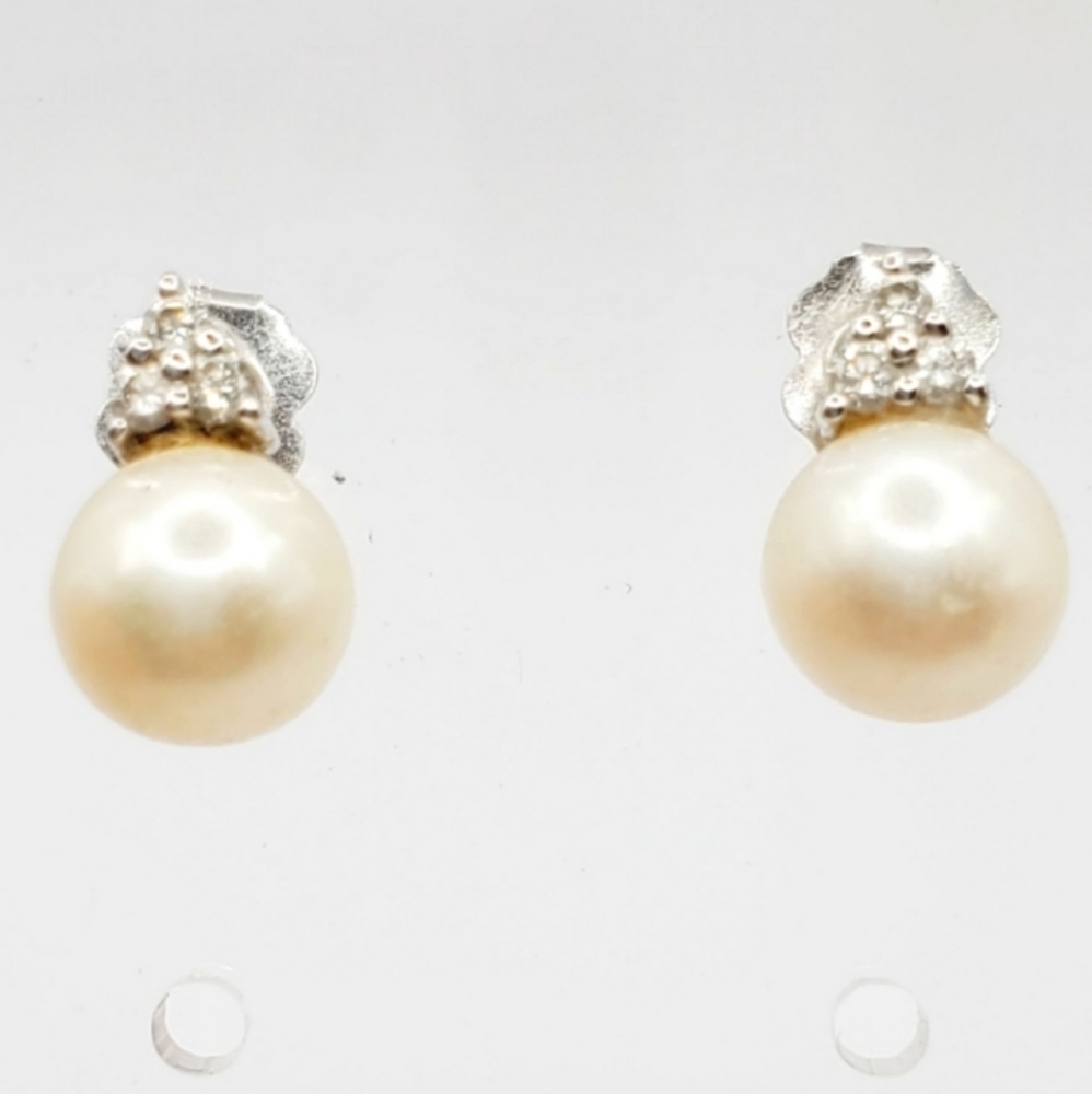 14k Solid White Gold Pearl & Genuine Diamond Stud Earrings